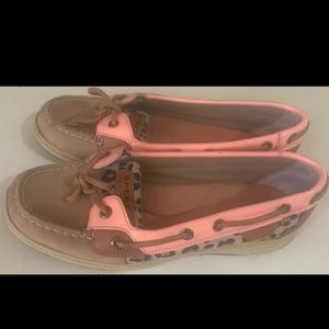 Sperrys tan and peach